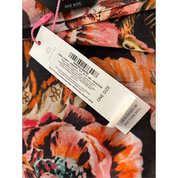 NWT Beautiful Beach Sarong from London - Picture 4 of 5